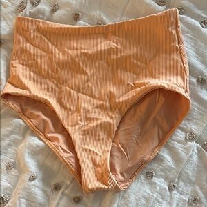 Lululemon peach high waisted bikini bottoms SZ 8 NWOT